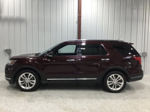 Used 2018 Ford Explorer Limited w/ Equipment Group 301A image 7