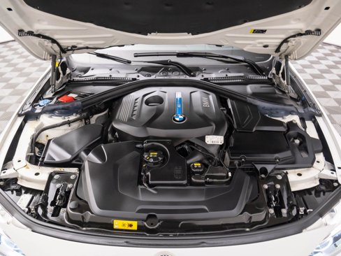 Used 2017 BMW 330e image 32