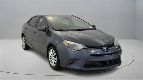 Used 2015 Toyota Corolla LE image 1