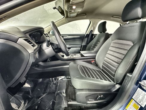 Used 2018 Ford Fusion SE w/ Fusion SE Technology Package image 13