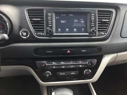 Used 2020 Kia Sedona EX image 17