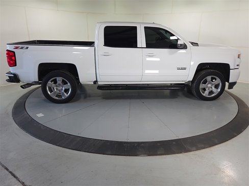 Used 2018 Chevrolet Silverado 1500 LT w/ Texas Edition image 9