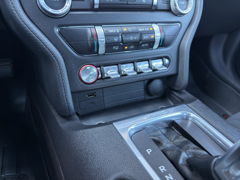 Certified 2019 Ford Mustang Coupe w/ Equipment Group 101A image 26