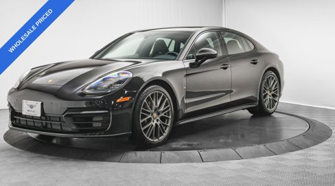 Used 2022 Porsche Panamera 4 Platinum Edition image 3
