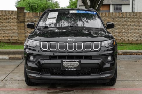 Used 2022 Jeep Compass Latitude image 10