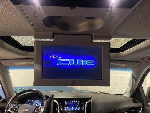 Used 2018 Cadillac Escalade ESV Premium Luxury image 12