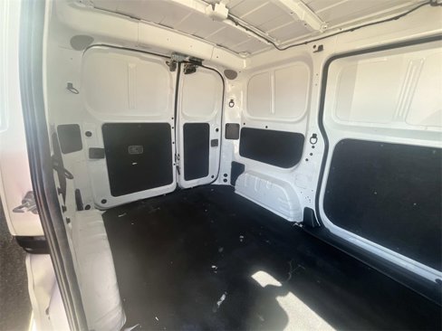Used 2020 Nissan NV200 S image 17
