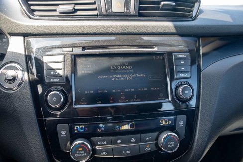 Used 2022 Nissan Rogue Sport SL w/ Premium Package image 27