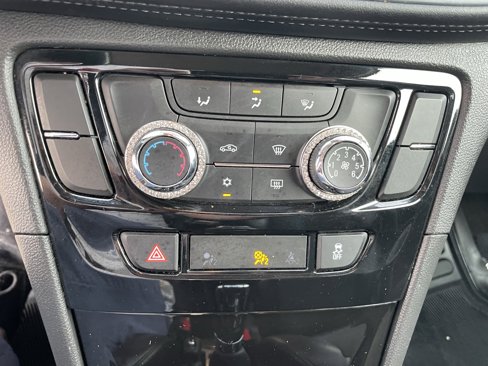 Used 2019 Buick Encore Sport Touring image 22