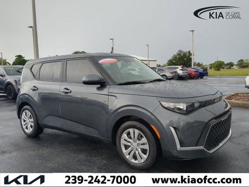 Certified 2023 Kia Soul LX image 2