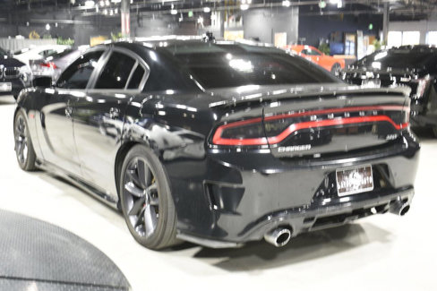 Used 2015 Dodge Charger SRT w/ Harman/Kardon Audio Group image 8