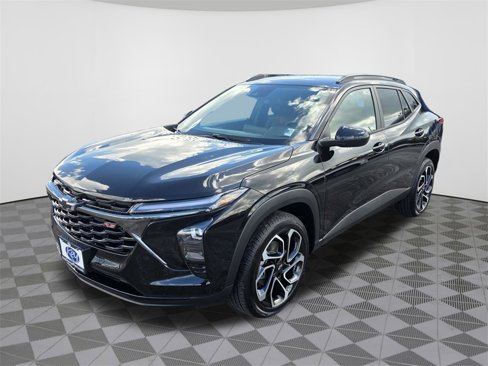 New 2025 Chevrolet Trax RS image 2