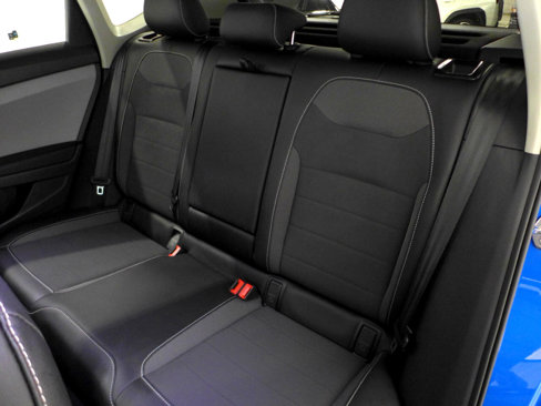 Used 2022 Volkswagen Taos SE w/ Panoramic Sunroof Package image 52