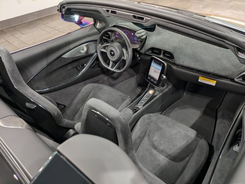 New 2025 McLaren Artura Spider image 19