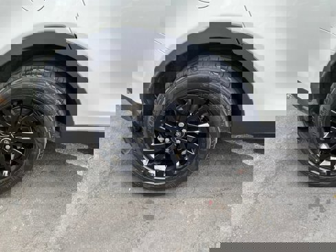 Used 2019 Land Rover Discovery Sport HSE image 12