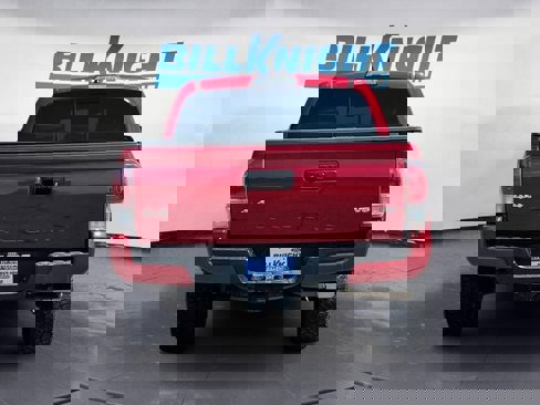 Used 2017 Toyota Tacoma Limited image 4