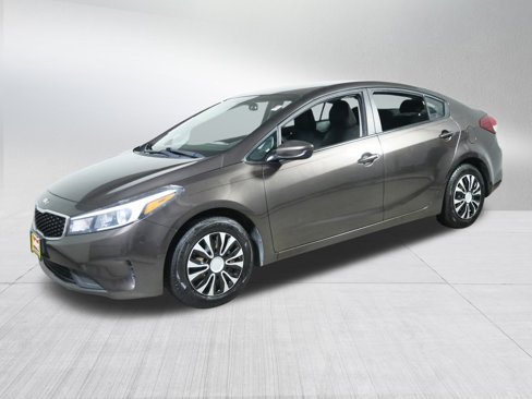 Used 2017 Kia Forte LX image 3