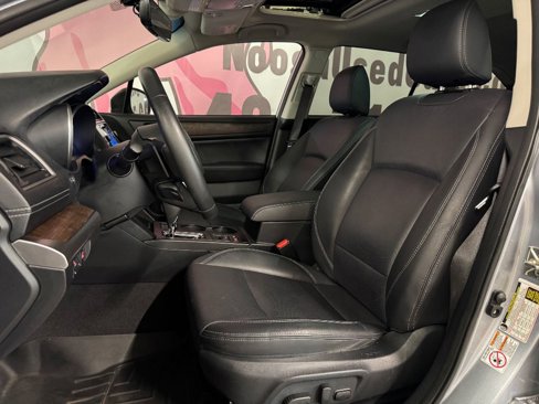 Used 2018 Subaru Outback 2.5i Limited image 16