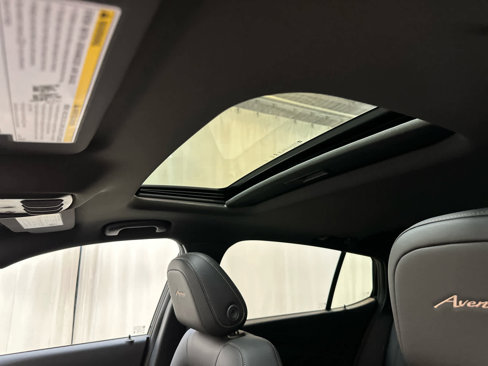 New 2025 Buick Envista Avenir image 5