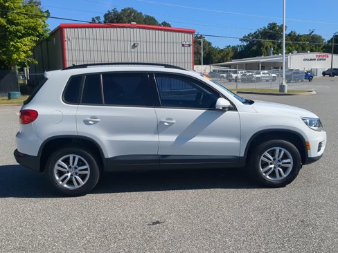 Used 2017 Volkswagen Tiguan S image 12