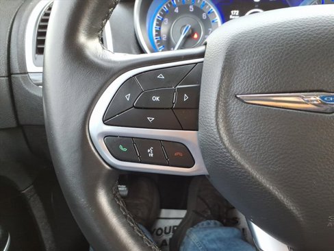 Used 2021 Chrysler 300 Touring L image 19