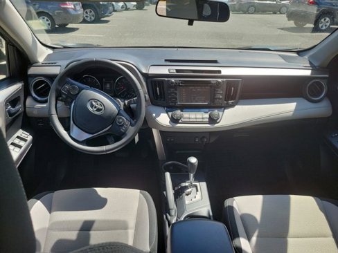 Used 2016 Toyota RAV4 XLE image 2