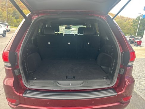 Used 2020 Jeep Grand Cherokee Altitude image 6