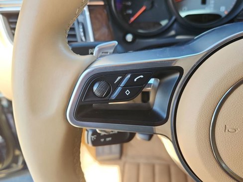 Used 2016 Porsche Macan S image 22