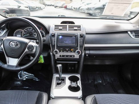 Used 2013 Toyota Camry SE image 12