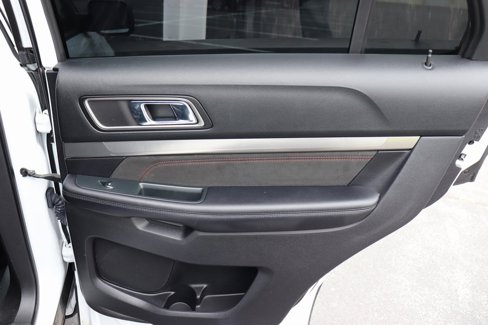 Used 2018 Ford Explorer XLT w/ Equipment Group 202A image 17