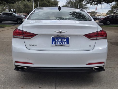 Used 2015 Hyundai Genesis 3.8 w/ Option Group 02 image 4