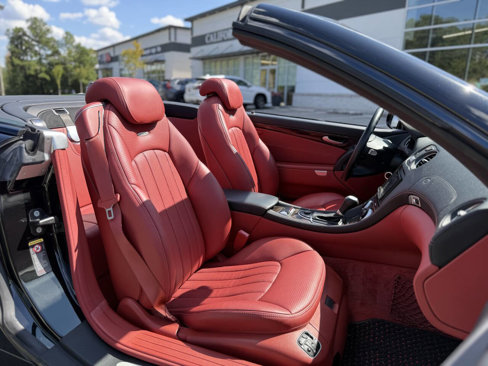 Used 2005 Mercedes-Benz SL 65 AMG image 17