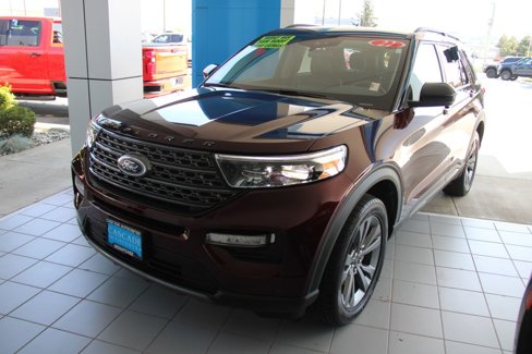 Used 2022 Ford Explorer XLT w/ Equipment Group 202A image 11