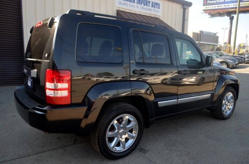Used 2012 Jeep Liberty Sport image 10