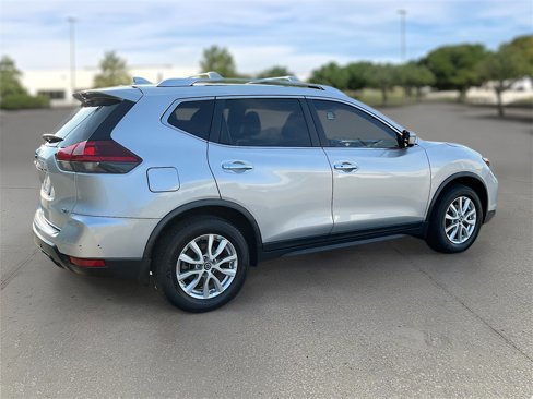 Certified 2020 Nissan Rogue SV image 5