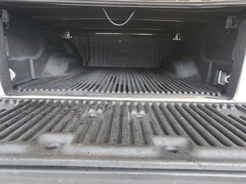Certified 2022 Jeep Gladiator Sport image 43