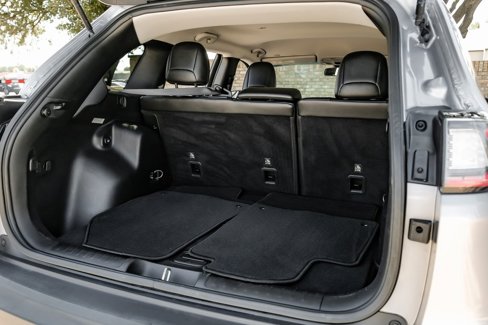 Used 2019 Jeep Cherokee Latitude Plus image 60