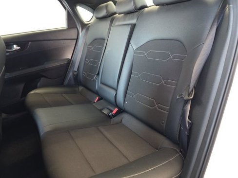 Used 2022 Kia Forte GT-Line image 40