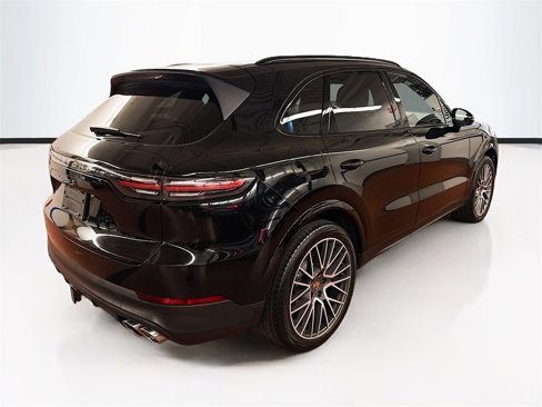 Used 2019 Porsche Cayenne S image 5