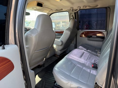 Used 2005 Ford F250 4x4 Crew Cab Super Duty image 15