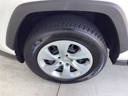 Used 2019 Toyota RAV4 LE image 31