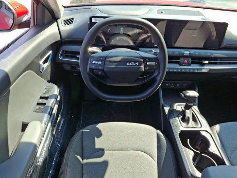 New 2025 Kia K4 LXS image 10
