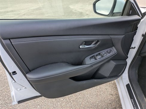 Used 2025 Nissan Sentra SV image 12