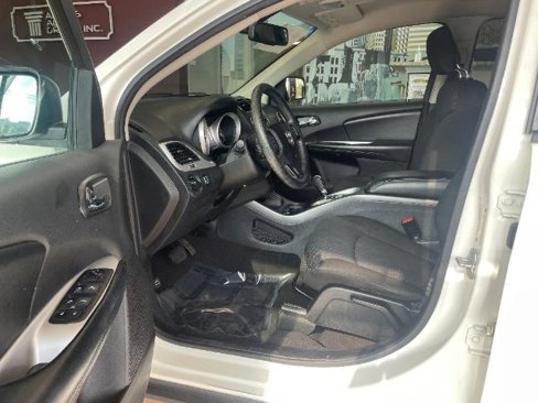 Used 2019 Dodge Journey SE image 15