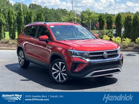 Used 2022 Volkswagen Taos SE image 1