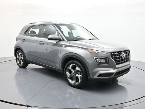 Used 2022 Hyundai Venue SEL w/ Cargo Package image 3