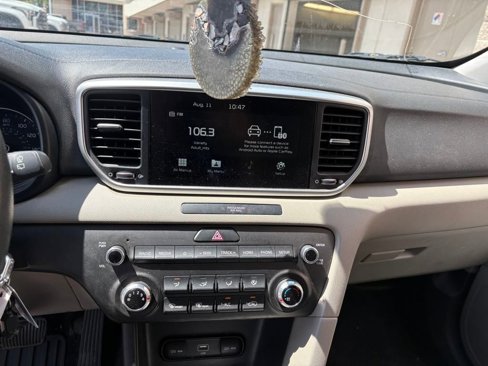 Used 2022 Kia Sportage LX image 17