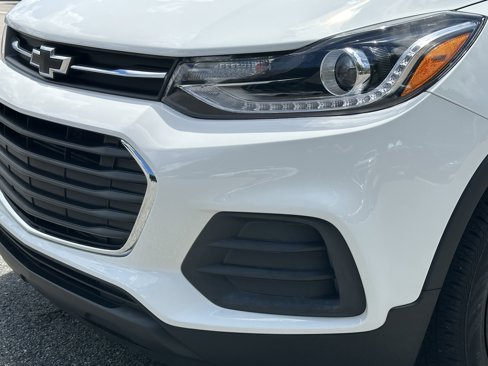 Used 2022 Chevrolet Trax LT w/ Sport Edition image 6