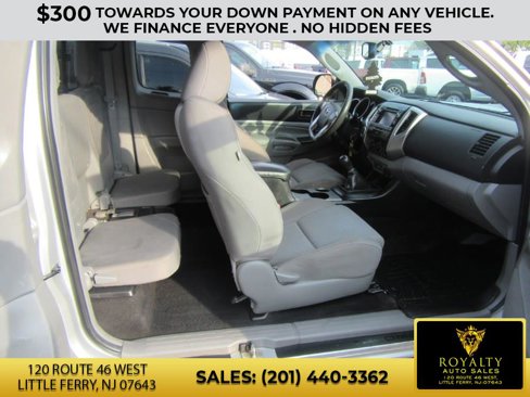 Used 2013 Toyota Tacoma 4x4 Access Cab V6 image 9