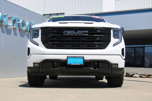 Certified 2023 GMC Sierra 1500 Elevation w/ LPO, Elevation Black Package image 3